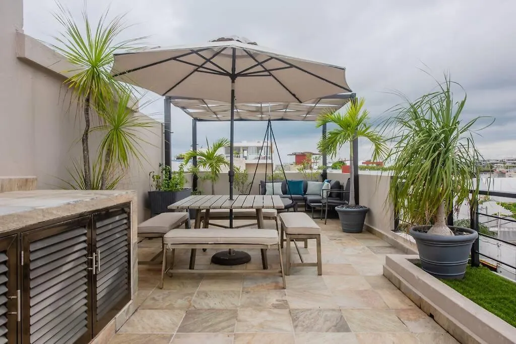 Location- 3-Bdr Penth-150 Mbps- Pool- Priv Rooftop Playa del Carmen Mexiko