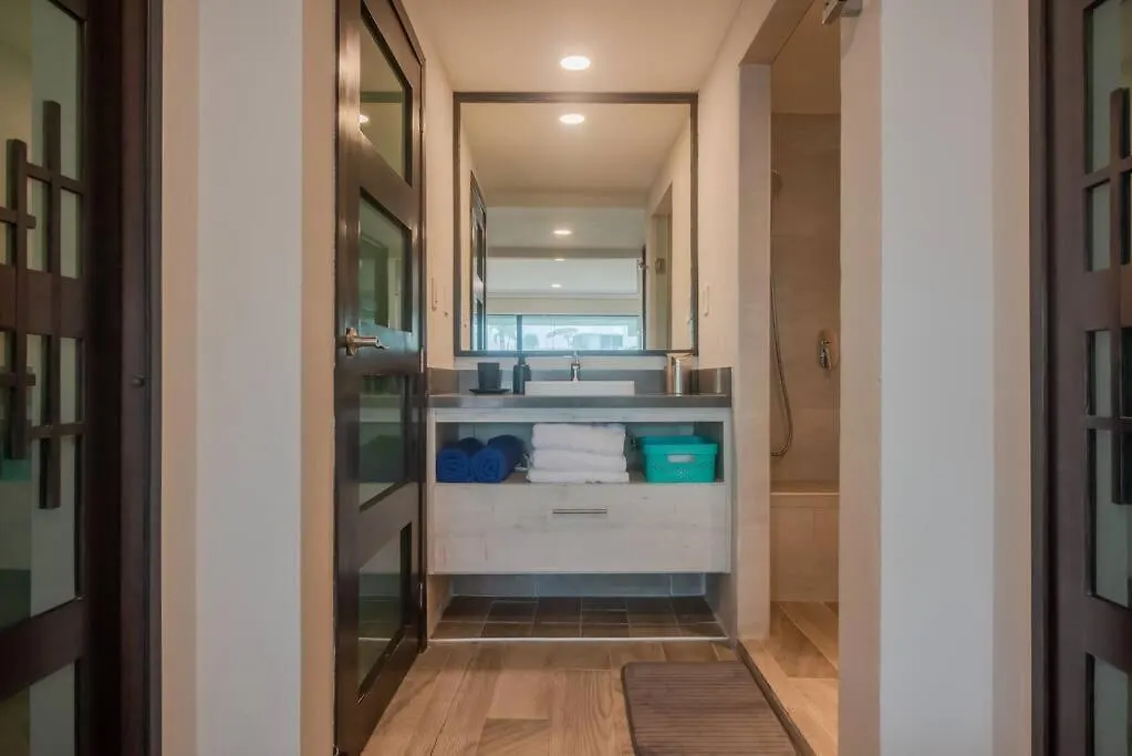 Lägenhet Location- 3-Bdr Penth-150 Mbps- Pool- Priv Rooftop Playa del Carmen