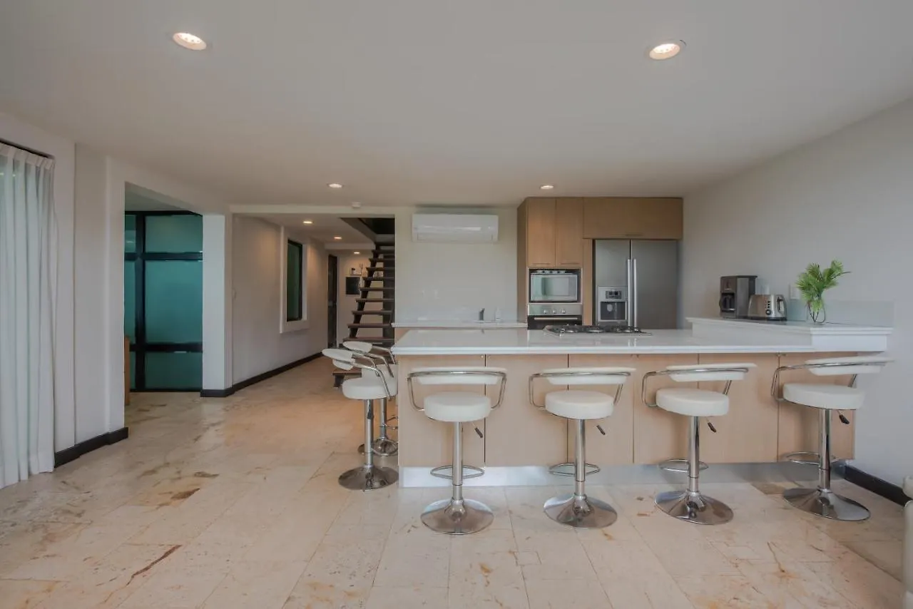 Lägenhet Location- 3-Bdr Penth-150 Mbps- Pool- Priv Rooftop Playa del Carmen